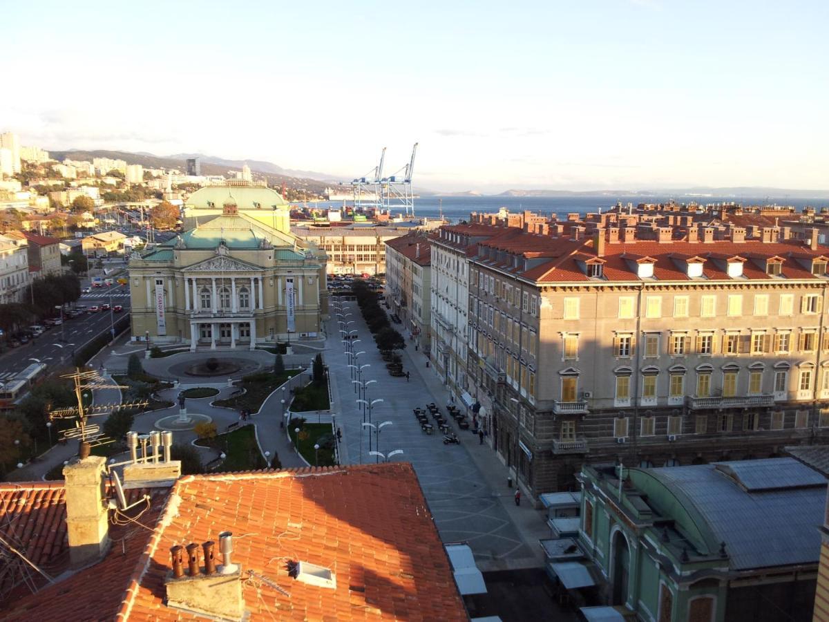 Fast Friend - Cozy Apartment In The Center With Private Garage Rijeka Eksteriør bilde